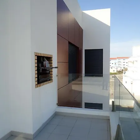 Edificio Panorama Ii * エリセイラ